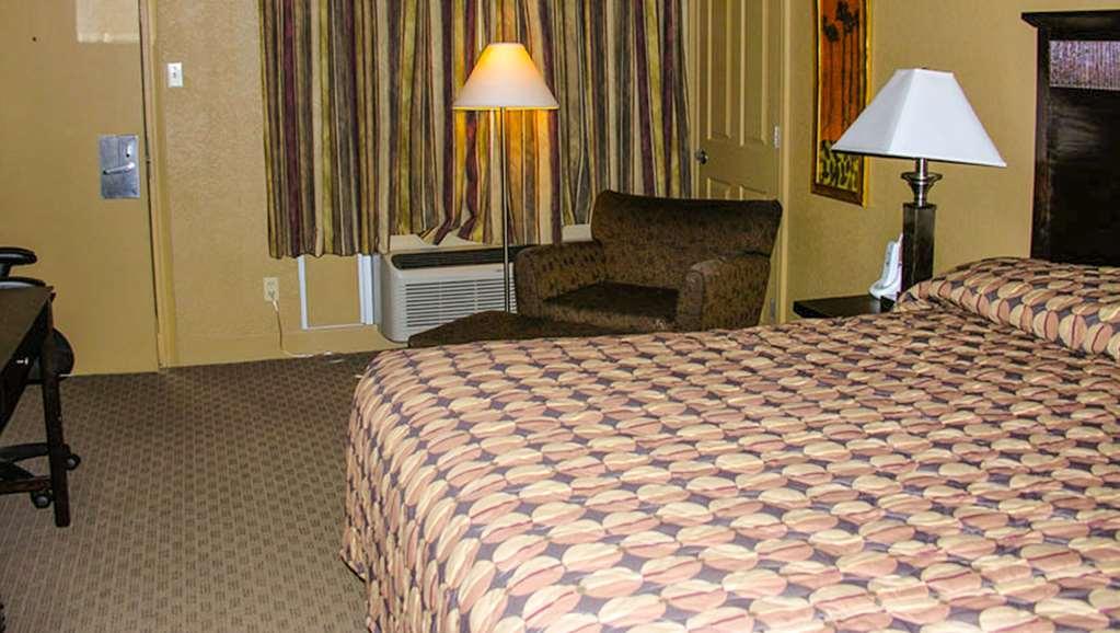 Fortune Inn & Suites Newport Szoba fotó