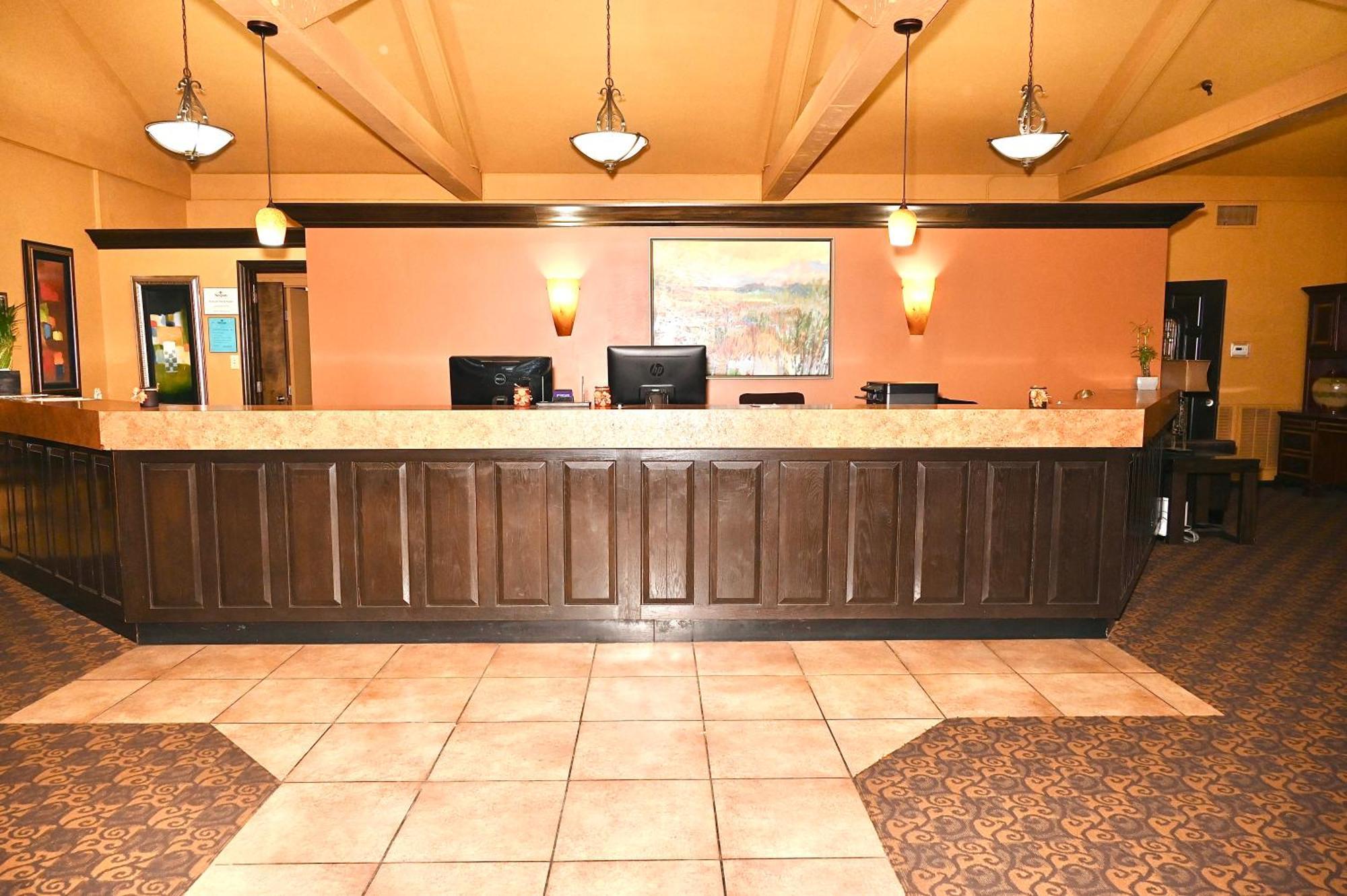 Fortune Inn & Suites Newport Kültér fotó