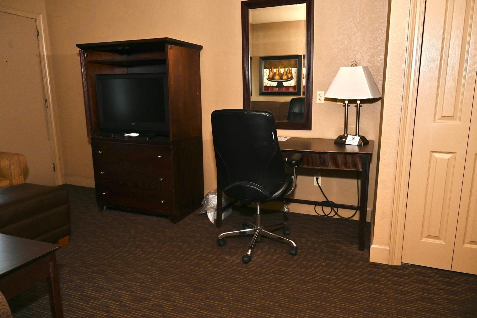 Fortune Inn & Suites Newport Kültér fotó